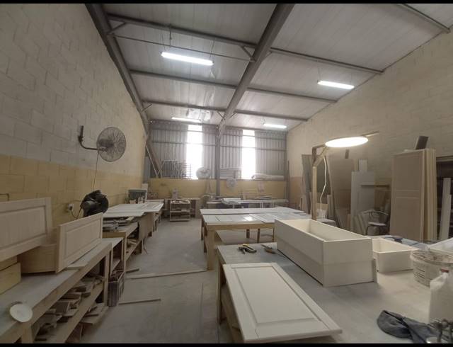 205M² WORKSHOP FOR SALE IN SHAKAS HEAD